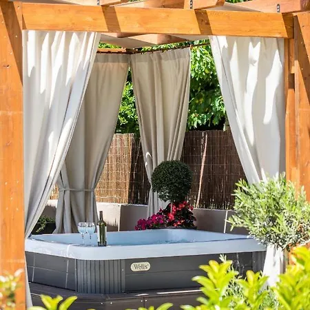 Willa Meteora Boutique A *