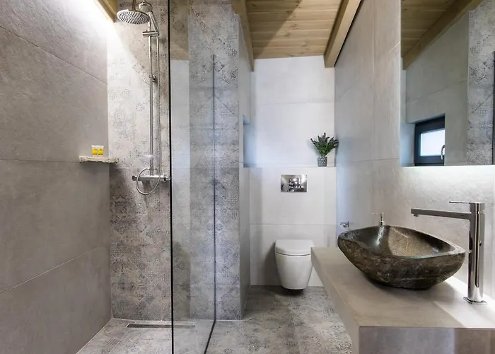 Meteora Boutique A *